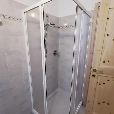 La Striscia Larga 3*