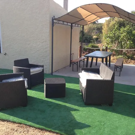 La Striscia Larga Bed & Breakfast 3*